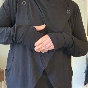 Yoga Wrap Top with Thumb holes L